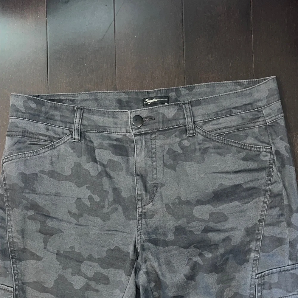 Supplies Woman’s Camouflage Cargo Pants size 12